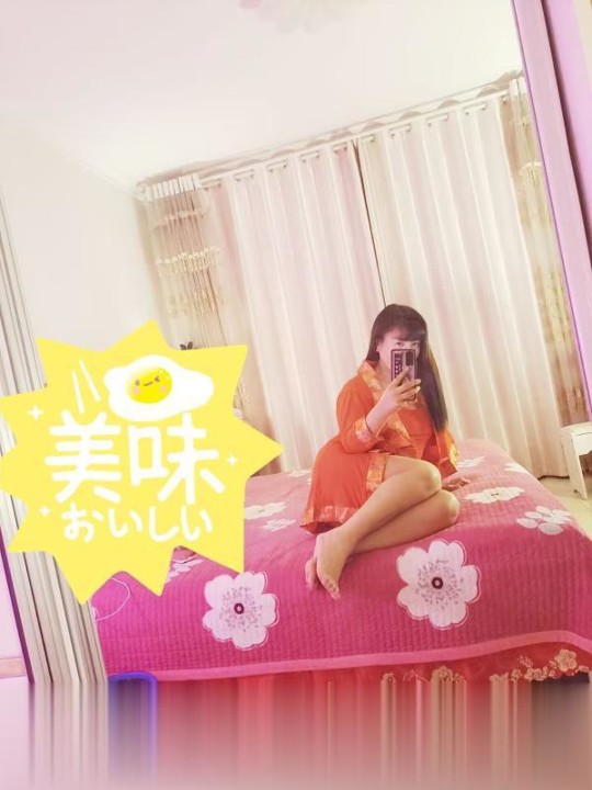 表面温柔实际骚浪贱