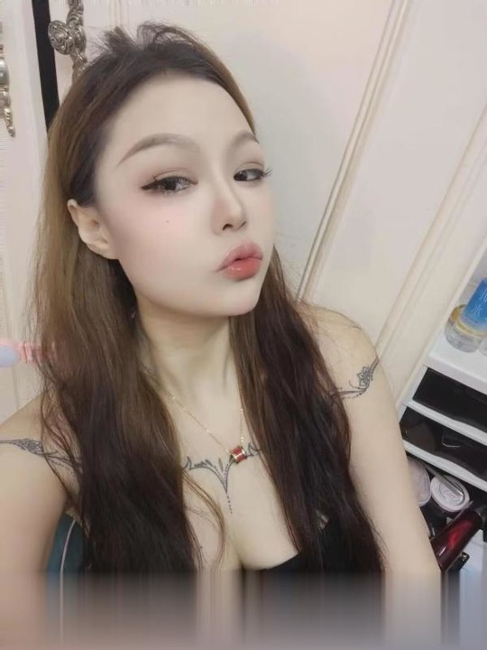 气质优雅大胸朵朵