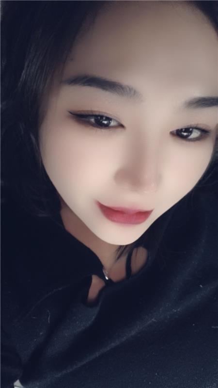小个子大胸妹