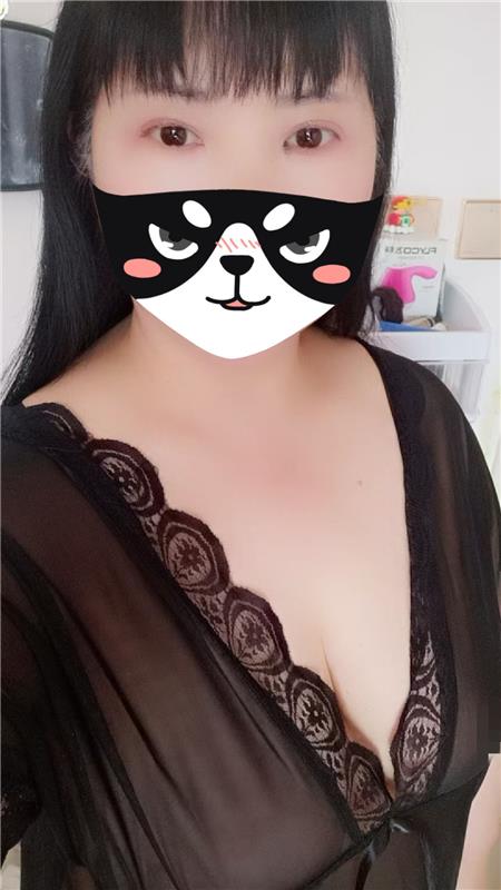大胸泄火熟女